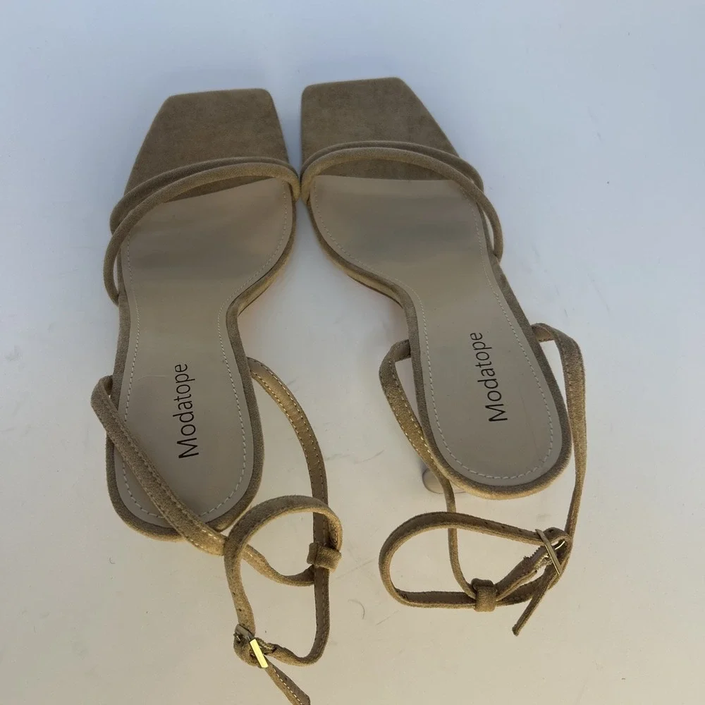 Modatope Zephira Strappy Block Heel Sandals Nude Suede Size 9.5 NIB Open Toe